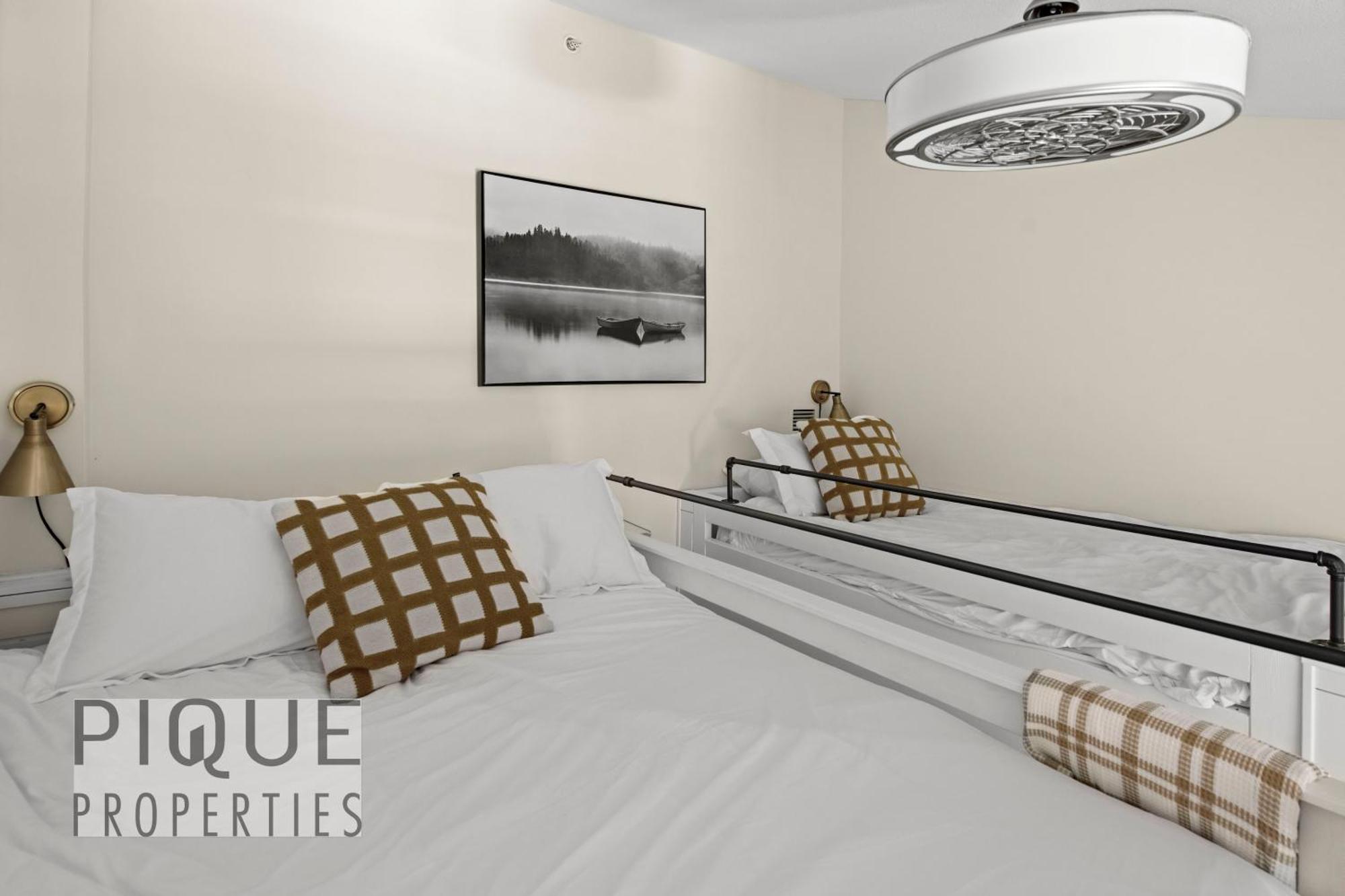Mountain Loft Retreat, Heated Pool & Hot Tub, Ug Parking, Balcony, Wifi! Leilighet Canmore Eksteriør bilde